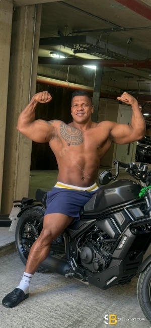 Bisexual Escort Jhony-xxl 29yr - double penetration