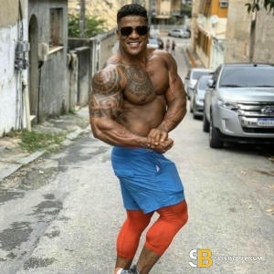 Bisexual Escort Jhony-xxl 29yr - gangbang