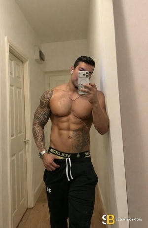 Bisexual Escort Gui Boy Brazilian 29yr - gangbang