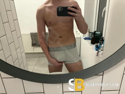 Gay Escort Britishboy 19yr - always safe sex