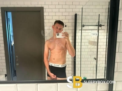 Gay Escort Josh 19yr - blowjob