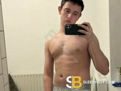 Gay Escort Britishboy 19yr - always safe sex