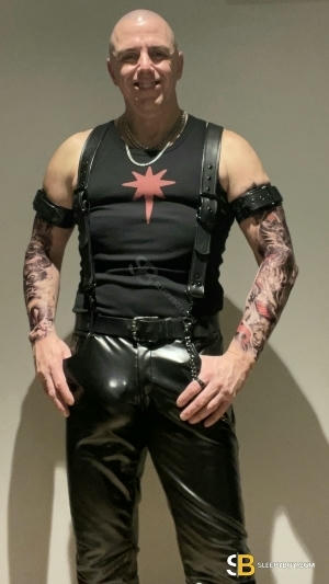 Gay Escort Nick 47yr - double penetration