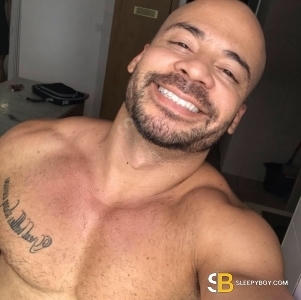 Bisexual Escort Matheus 28yr - role