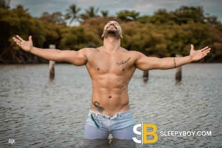 Bisexual Escort Matheus 28yr - role