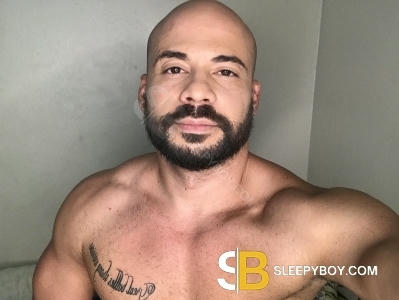 Bisexual Escort Matheus 28yr - sucking