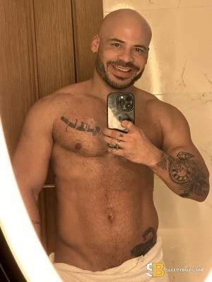 Bisexual Escort Matheus 28yr - role
