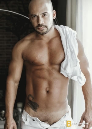 Bisexual Escort Matheus 28yr - role