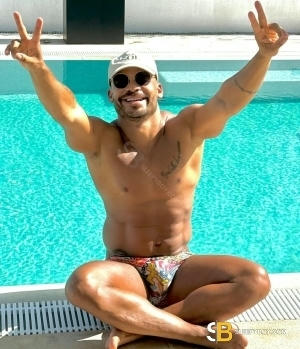 Bisexual Escort Matheus 28yr - licking