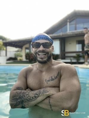 Bisexual Escort Matheus 28yr - sucking