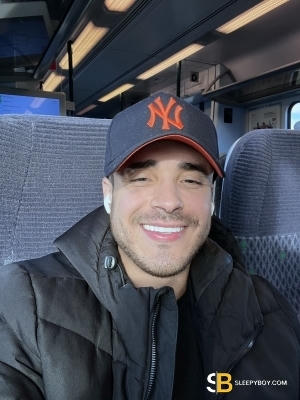 Gay Escort Felipe 28yr - licking