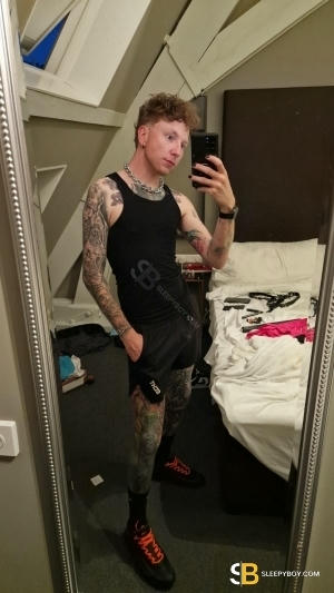 Bisexual Escort John 24yr - trios