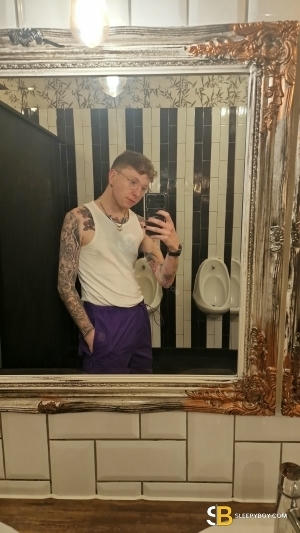 Bisexual Escort John 24yr - gangbang