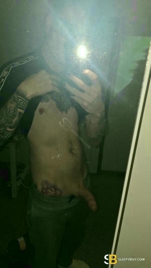 Bisexual Escort John 23yr - trios