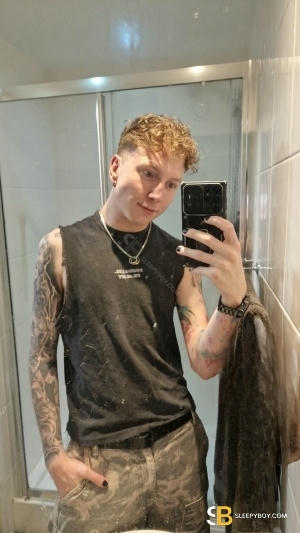 Bisexual Escort John 24yr - trios