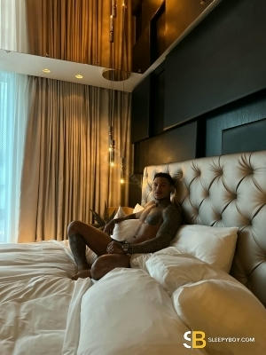 Bisexual Escort Leonardo 30yr - gangbang