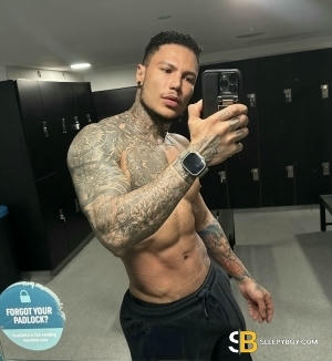 Bisexual Escort Leonardo 30yr - gangbang