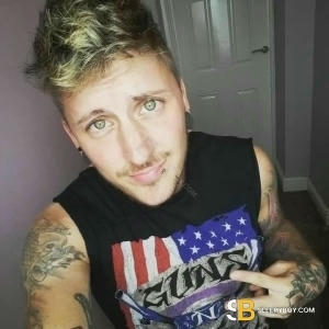 Bisexual Escort Brody 40yr - dirty talk