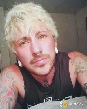 Bisexual Escort Brody 40yr - gangbang