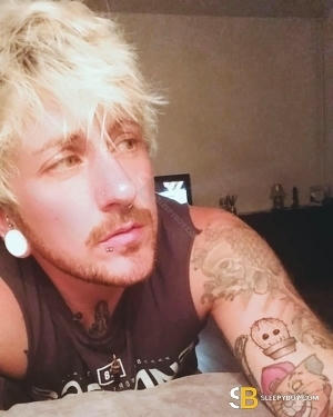 Bisexual Escort Brody 40yr - cum on body