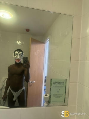 Gay Escort Mikky 27yr - sucking