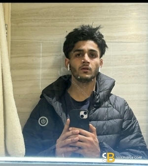 Bisexual Escort Reza 24yr - double penetration