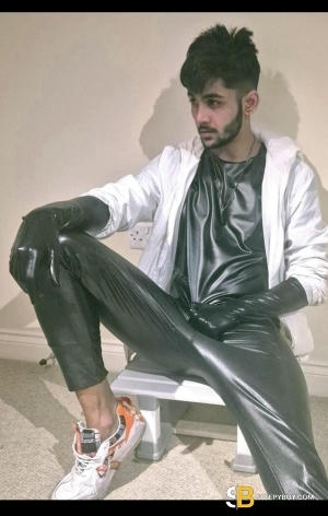 Bisexual Escort Reza 23yr - double penetration