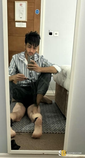 Bisexual Escort Reza 23yr - double penetration