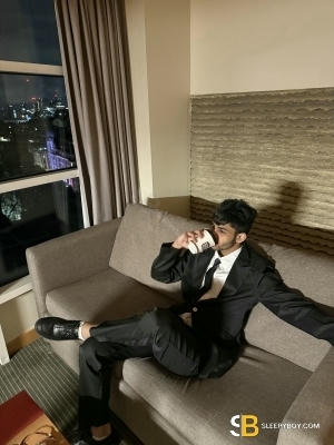 Bisexual Escort Reza 23yr - double penetration