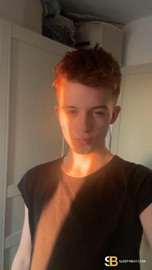 Gay Escort Rory 19yr - role