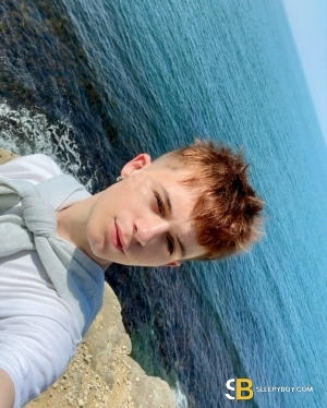 Gay Escort Rory 19yr - always safe sex