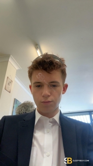 Gay Escort Rory 19yr - role