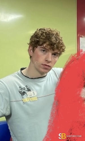 Bisexual Escort James 21yr - licking