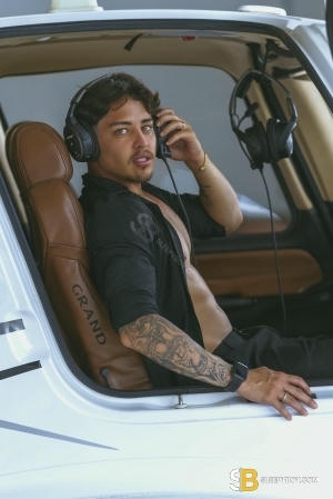 Bisexual Escort Thiago 24yr - role