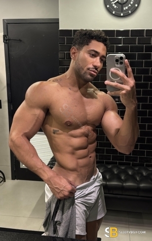 Bisexual Escort Fabiano 28yr - sucking