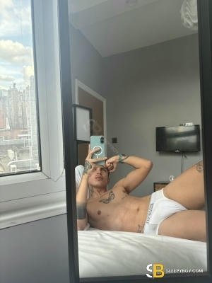 Gay Escort Matteo 22yr - role