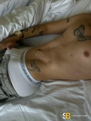 Gay Escort Matteo 22yr - role