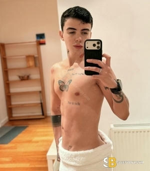 Gay Escort Matteo 22yr - sucking