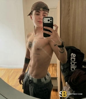 Gay Escort Matteo 22yr - role