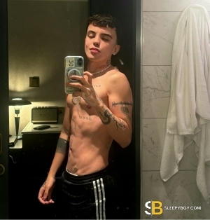 Gay Escort Matteo 22yr - role