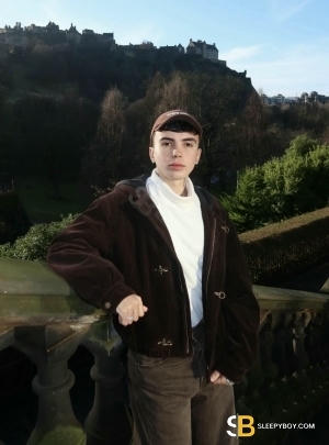 Gay Escort Matteo 22yr - role