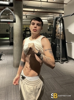 Gay Escort Matteo 22yr - role