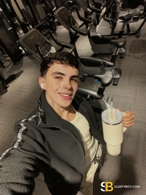 Gay Escort Matteo 22yr - role