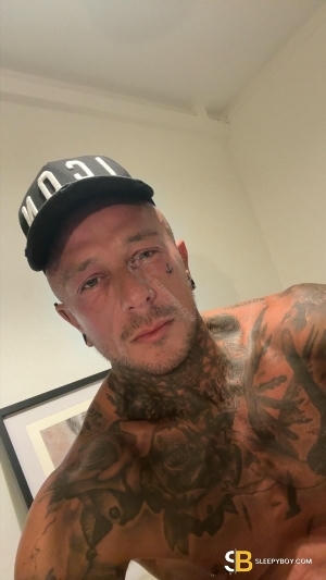 Gay Escort Brad 41yr - blowjob