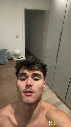 Bisexual Escort Diego 20yr - always safe sex