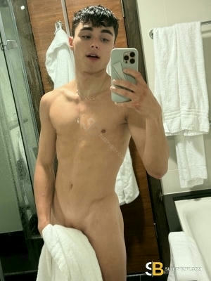 Bisexual Escort Diego 20yr - trios