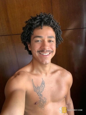 Gay Escort Curly Bronze 23yr - sucking