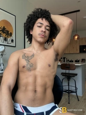 Gay Escort Jorge Curly 23yr - role
