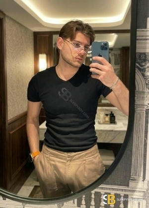 Bisexual Escort Liam Hart 22yr - sucking