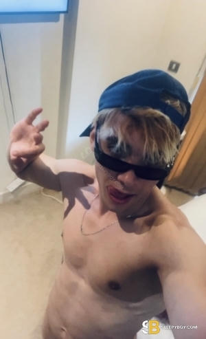 Bisexual Escort William 25yr - trios